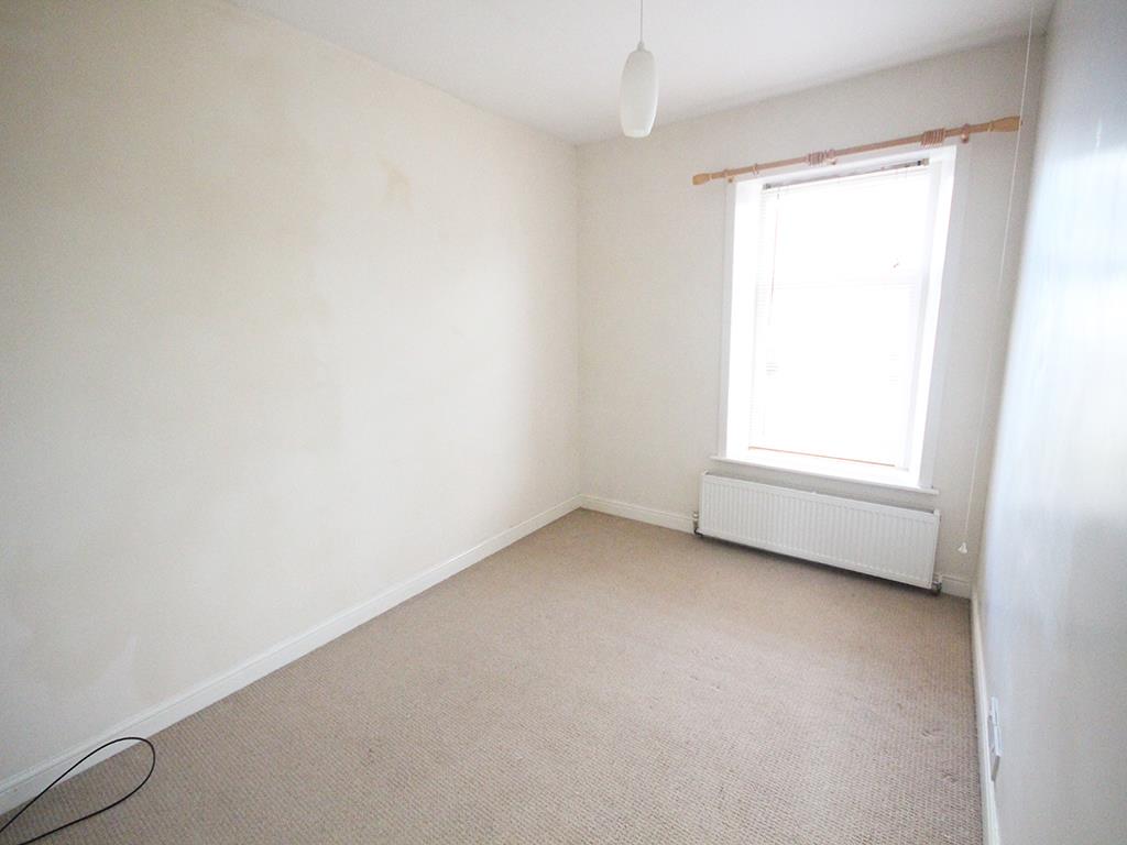 3 bedroom end terrace house Let Agreed in Earby - IMG_2244.jpg